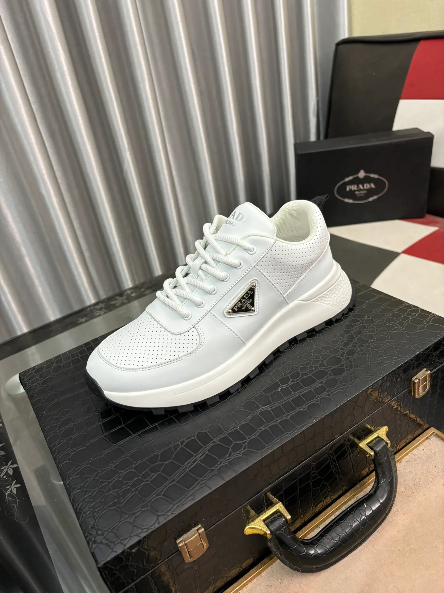 Men's shoes 💰440⌚️⌚️【PRADA】Prada Hong Kong counter casual shoes, counter quality, high-quality workmanship, uppers made of imported breathable fly mesh fabric, comfortable and breathable lining, original air cushion elastic outsole, casual fashion, high-end quality, size: 38-442️⃣Colors available